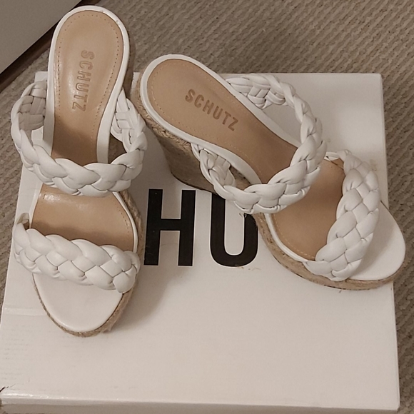 COPY - SCHUTZ Dyandre Platform Heels - Picture 2 of 4